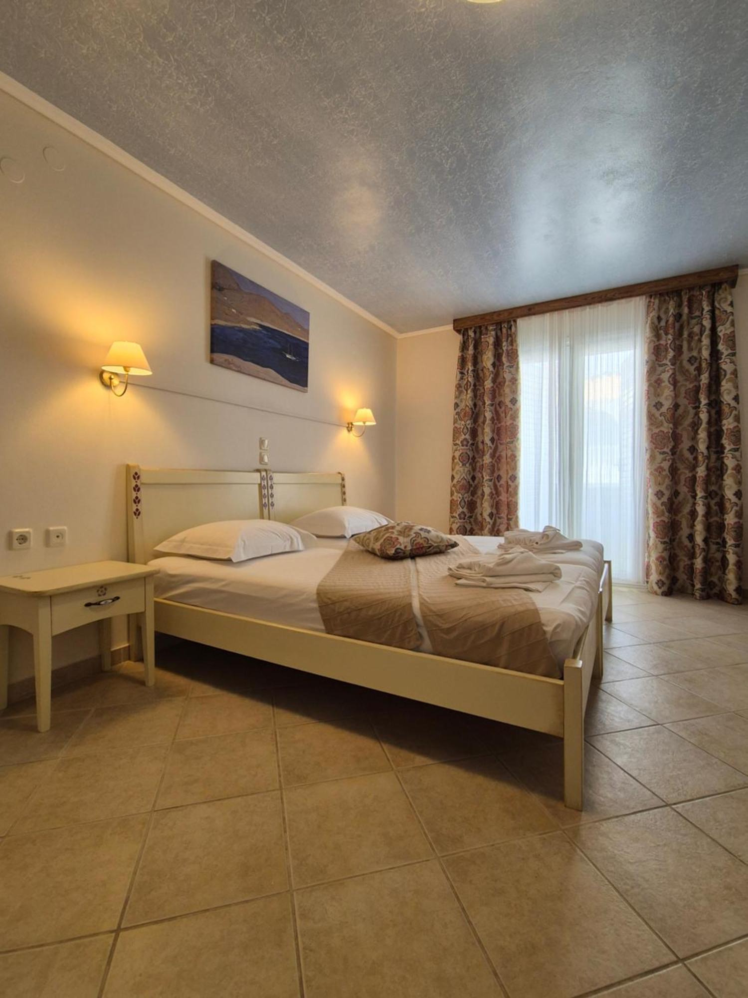 Vrachos Beach Hotel エクステリア 写真