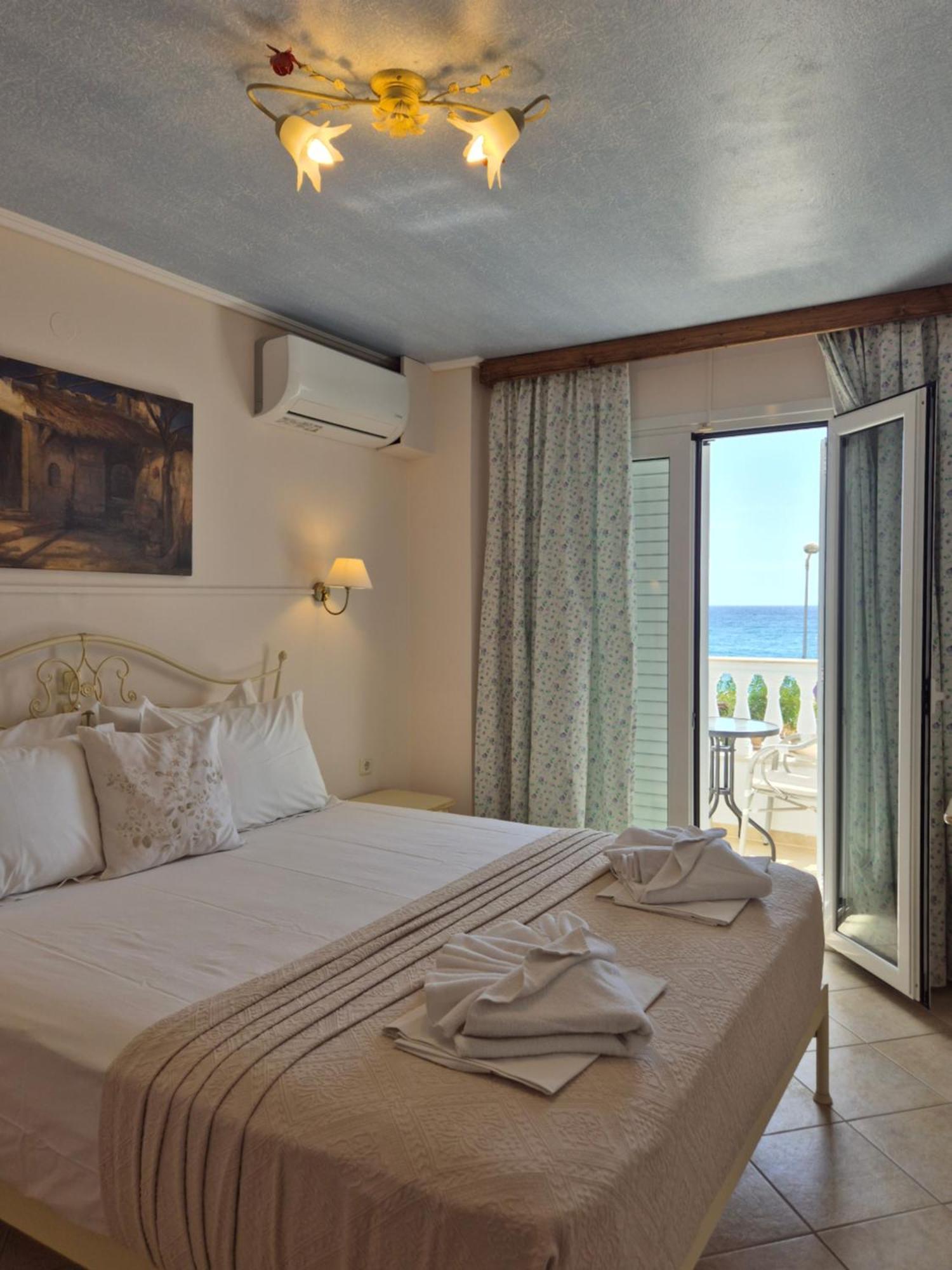 Vrachos Beach Hotel エクステリア 写真